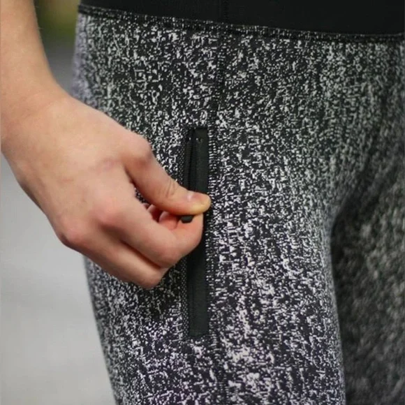 LULULEMON Inspire Tight II
Splatter White Black / Black - Picture 3 of 8